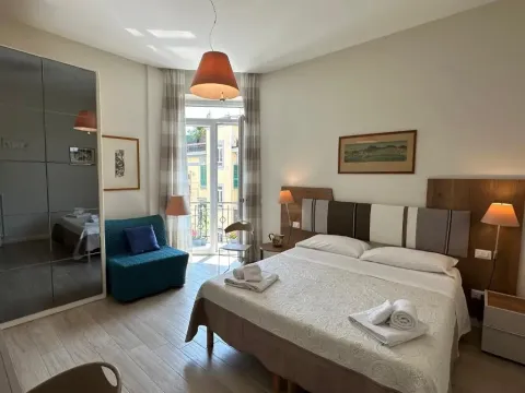 Suite Perla - Domus Luca - Central Rooms in the Heart of Naples